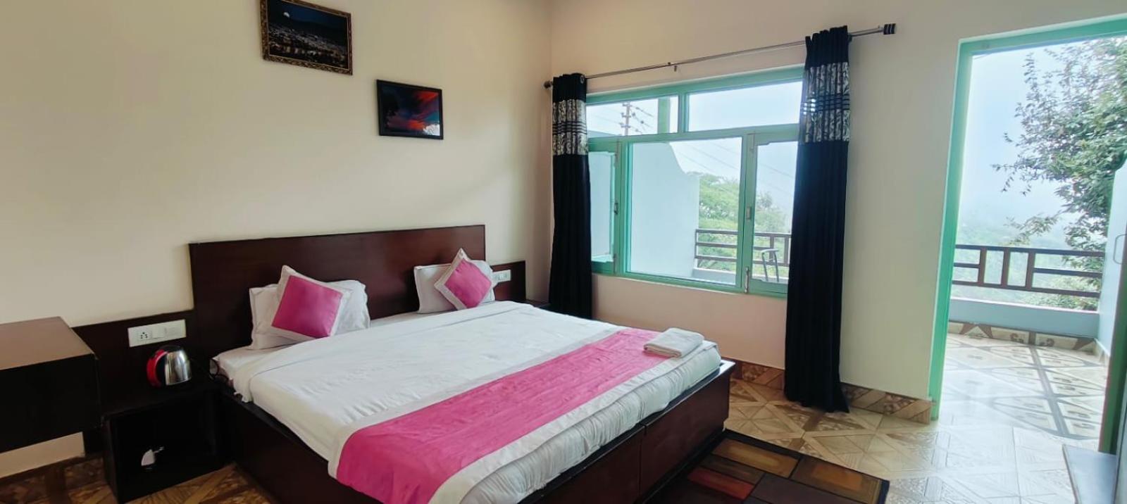 Rudra Retreat Hotell Hawalbagh Rum bild